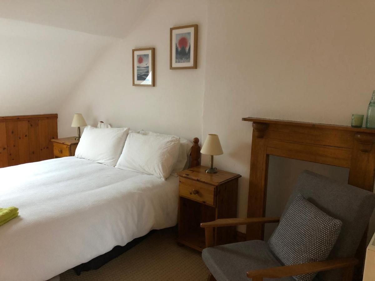 Little Hilton Farm Bed & Breakfast Haverfordwest Exterior photo