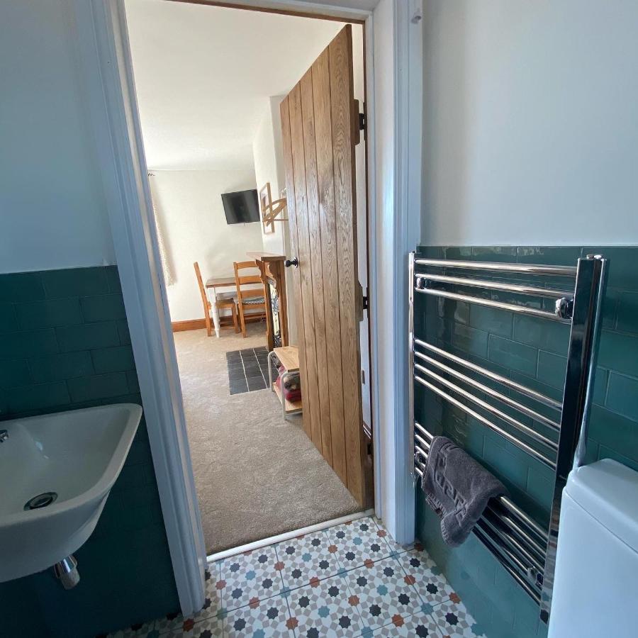 Little Hilton Farm Bed & Breakfast Haverfordwest Exterior photo